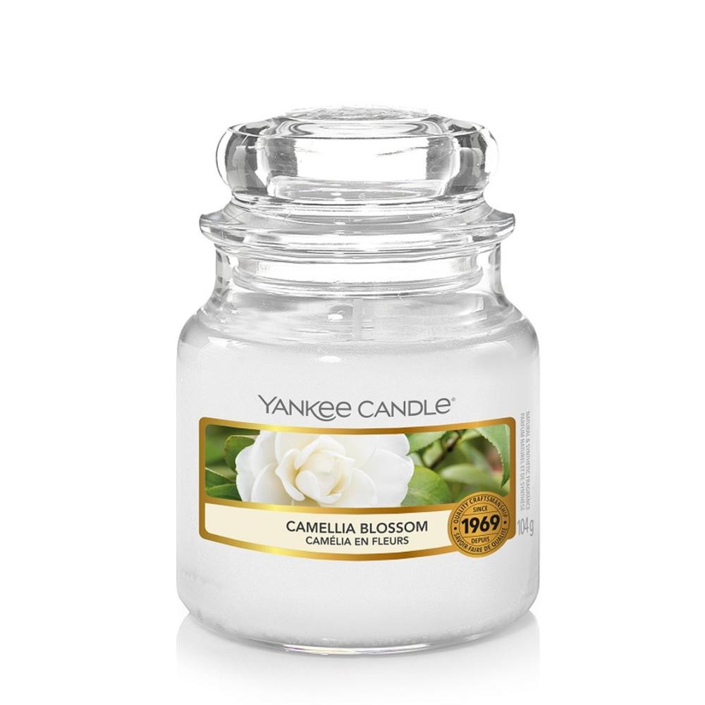 Yankee Candle 104g - Camellia Blossom - Housewarmer Duftkerze kleines Glas